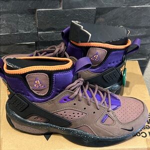 Nike ACG Air Mowabb - Brown and Pink